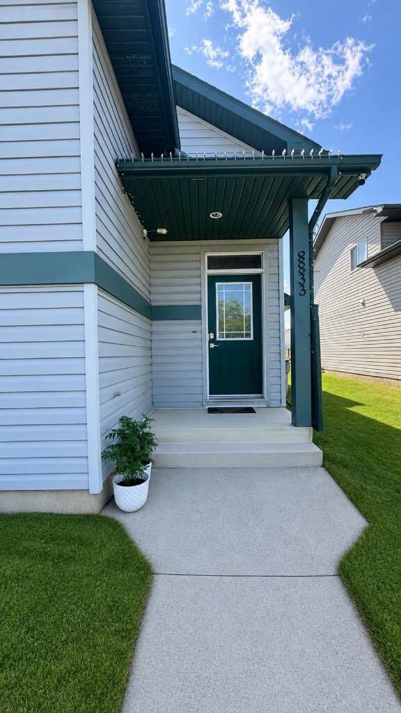 Property Photo: 8833 67 Avenue AB T8W 2X9