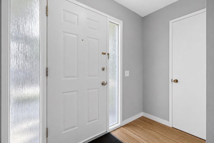 Property Photo:  2815 Palliser Drive SW 21  AB T2V 3S8 