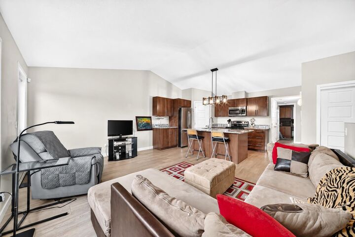 Property Photo:  2781 Chinook Winds Drive SW 1203  AB T4B 3S5 