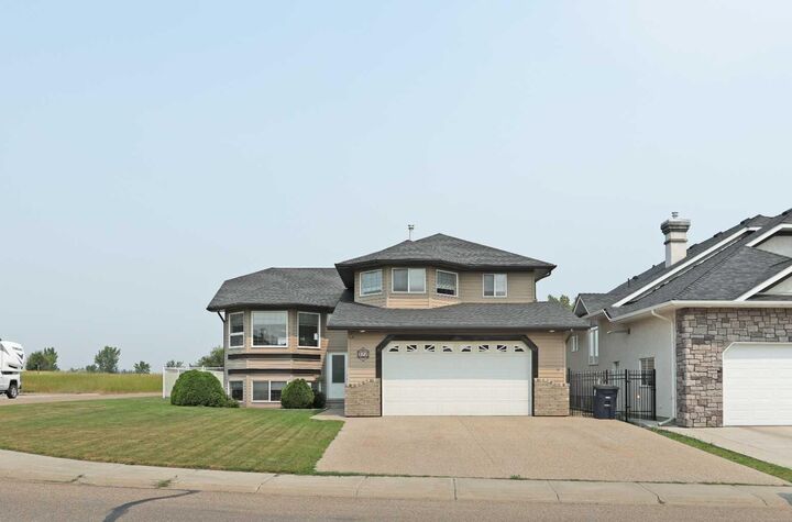 372 Lake Stafford Drive E — photo 1