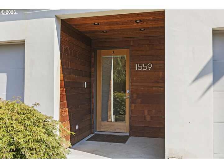 Property Photo:  1559 SE Ankeny St  OR 97214 