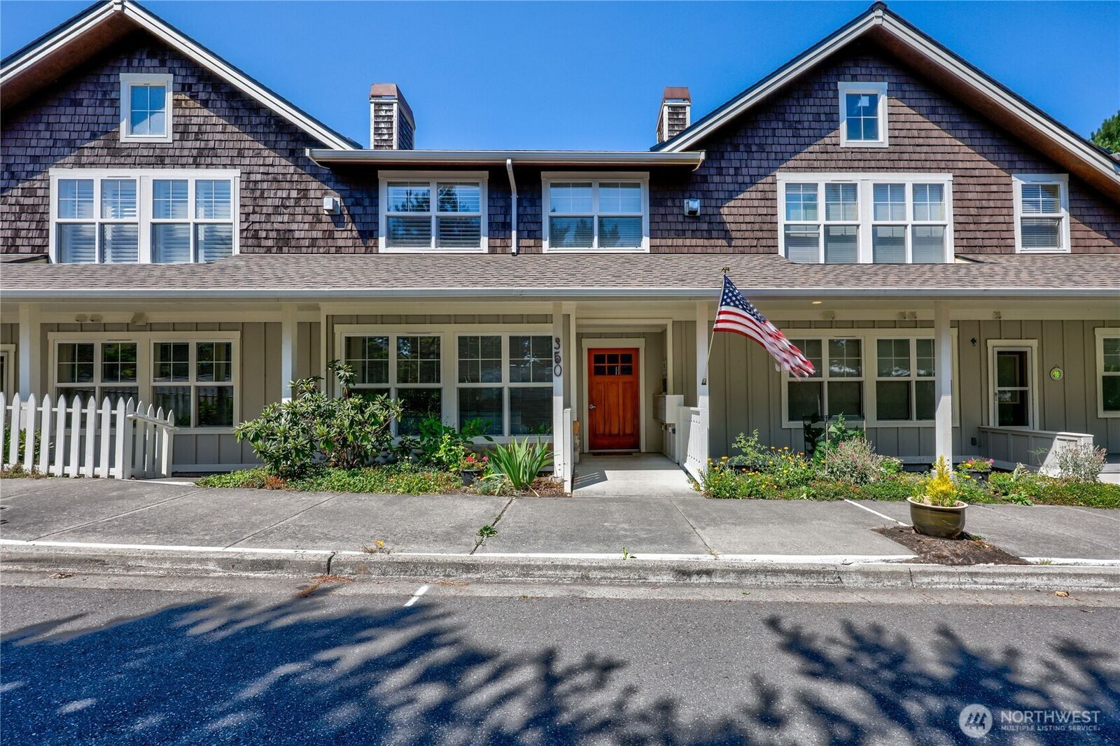 Property Photo: 350 Castellano Way 104 WA 98368