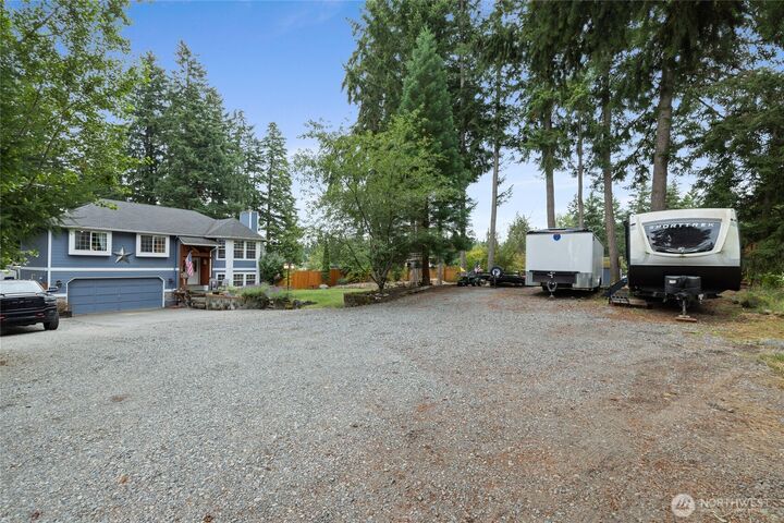 Property Photo: 33911 50th Avenue E WA 98328