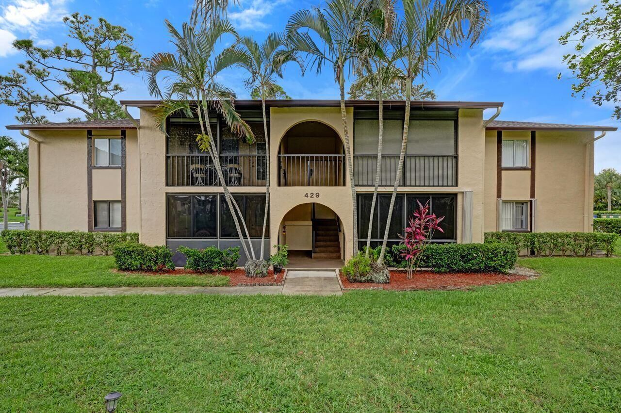 Property Photo: 429 Pine Glen Lane C-2 FL 33463
