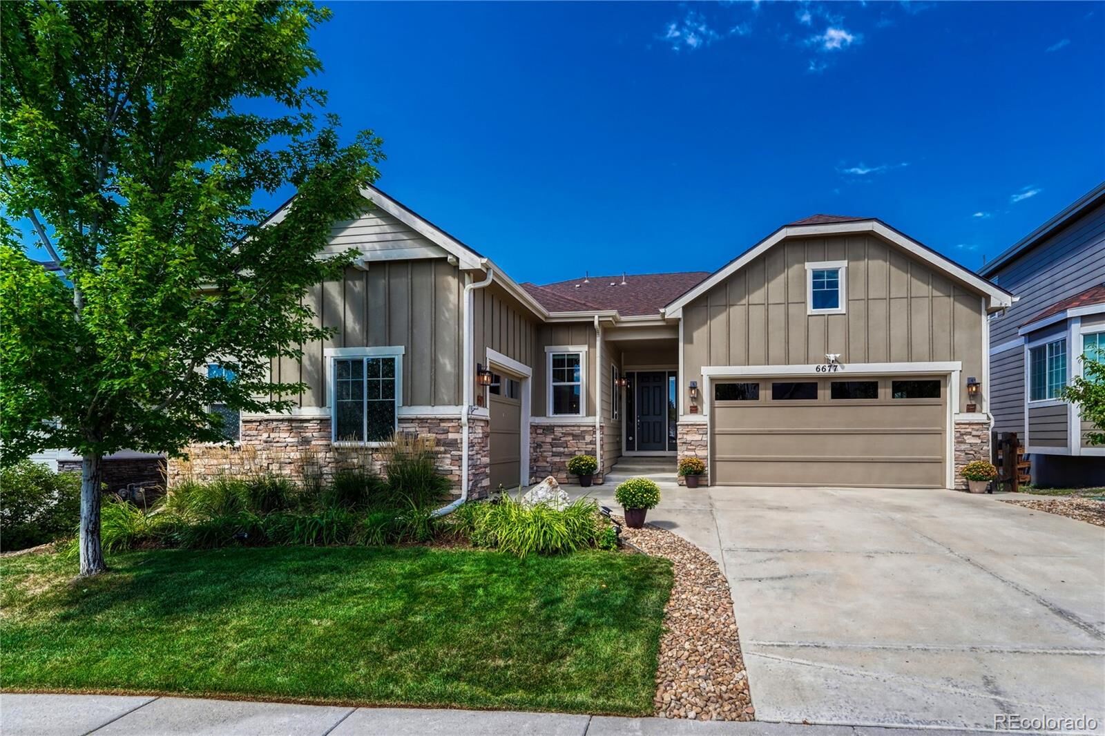 Property Photo: 6677 S Catawba Way CO 80016