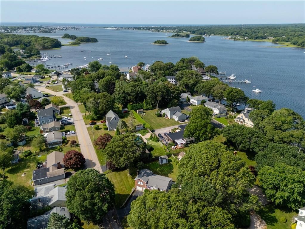 Property Photo:  106 Cedar Island Road  RI 02882 