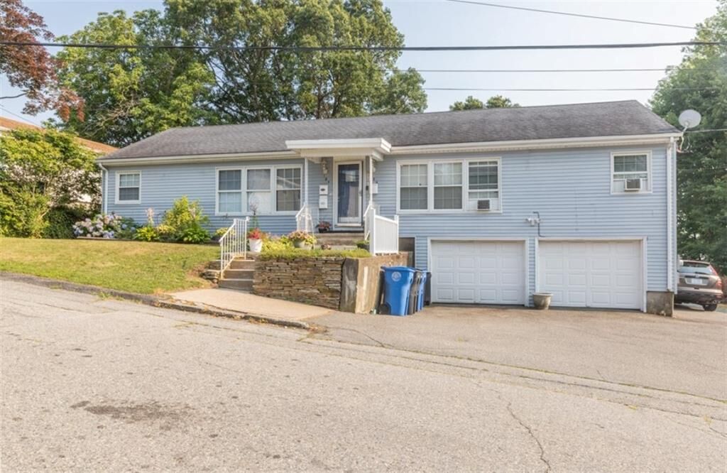 Property Photo:  184 Gladstone Street  RI 02920 