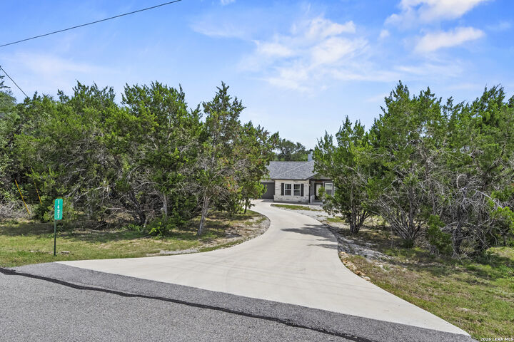 Property Photo:  1427 Birch Ln  TX 78623 