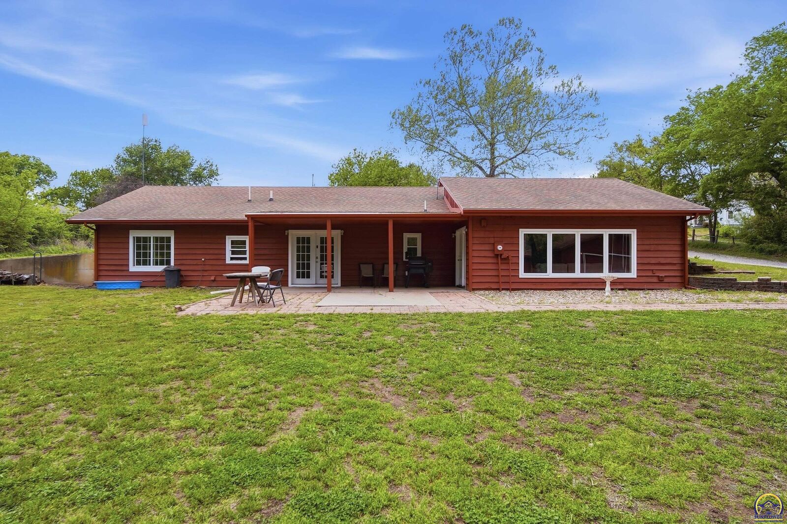 Property Photo:  757 N Hanover St  KS 66402 