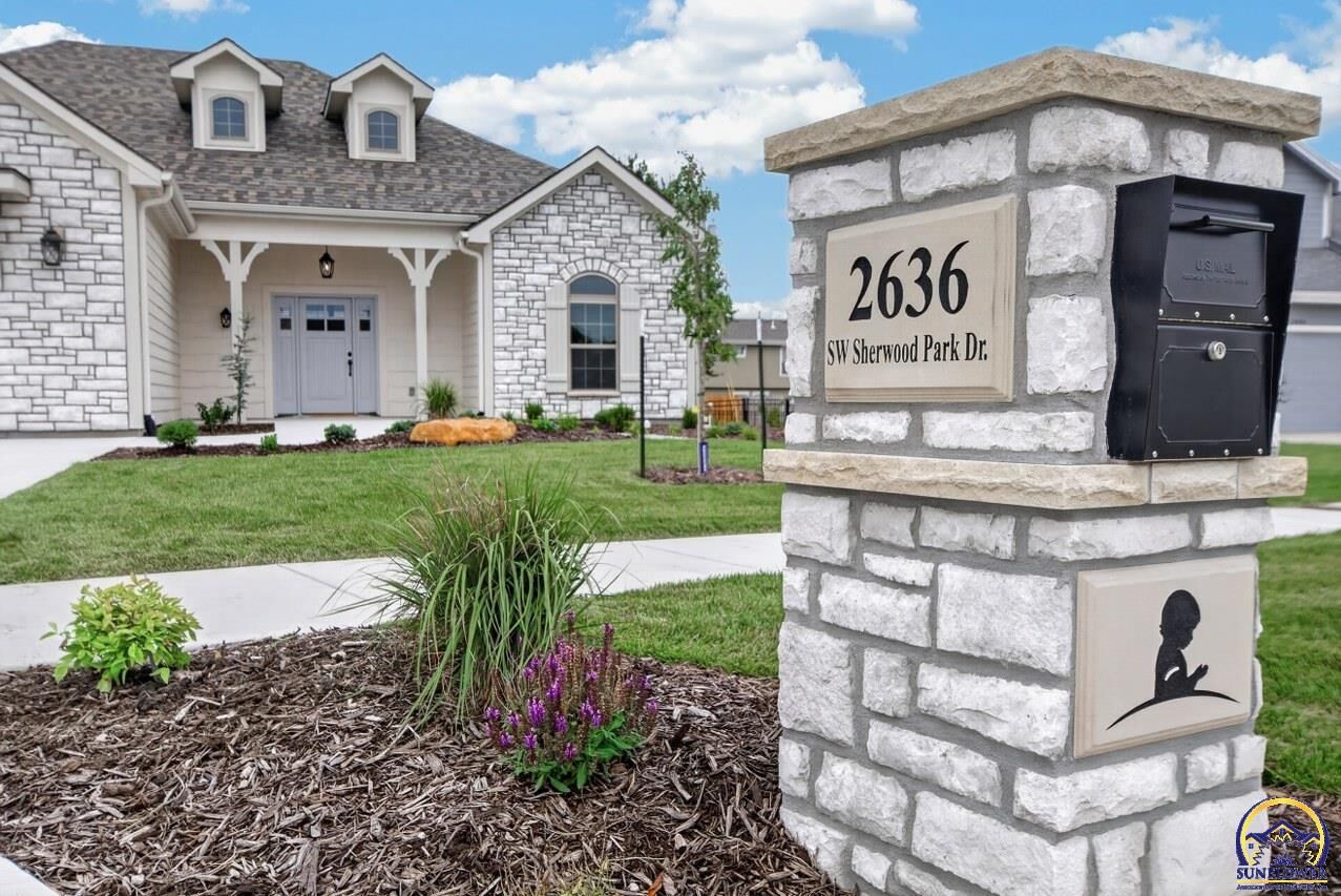 Property Photo:  2636 SW Sherwood Park Dr  KS 66614 