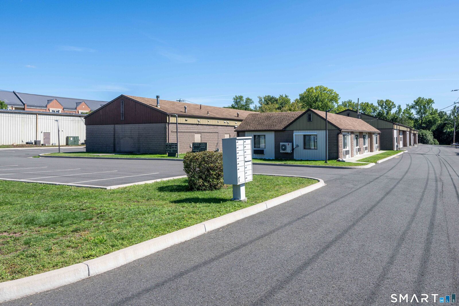 Property Photo:  7 Corporate Drive 117  CT 06473 