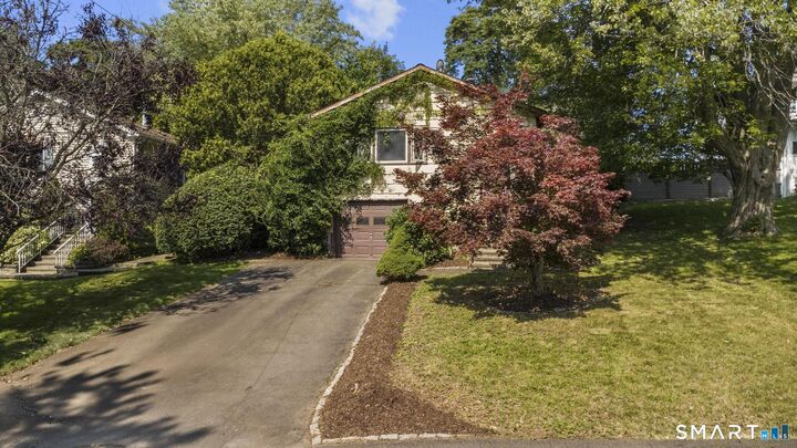 Property Photo: 122 Bellevue Avenue CT 06516