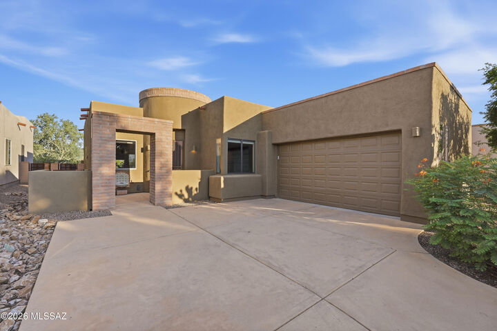Property Photo:  11500 N Moon Ranch Place  AZ 85658 
