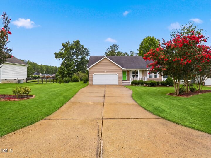 Property Photo:  35 Hadleigh Way  NC 27526 
