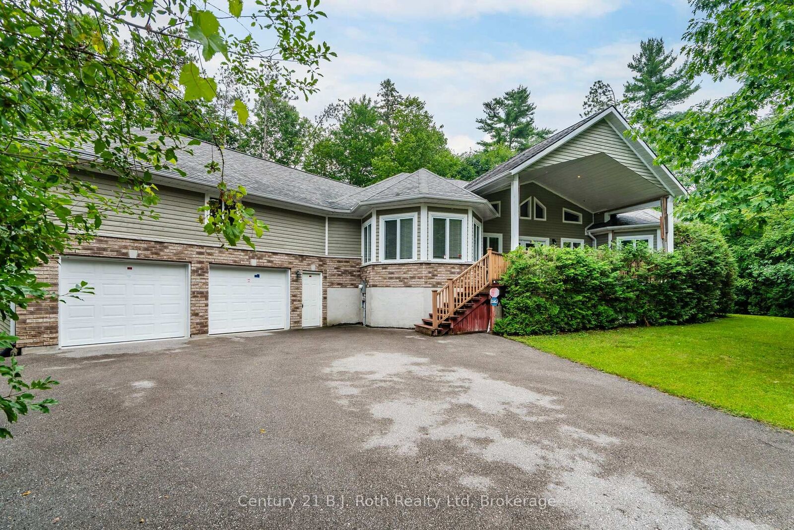 Property Photo:  11 Rue Karola Road  ON L0L 2J0 