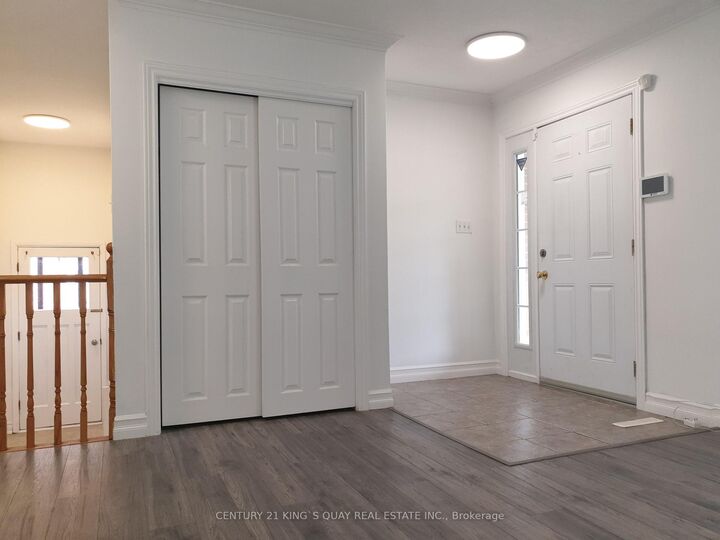 Photo de la propriété:  18 Manor Crescent  ON K8V 3Z7 