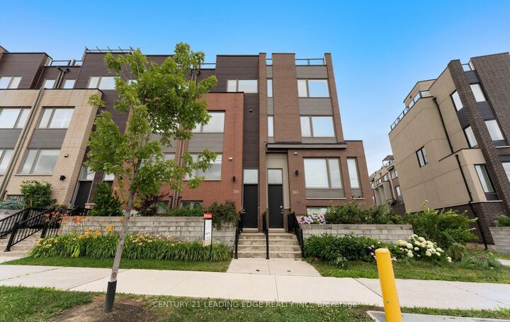 Property Photo:  265 Downsview Park Boulevard  ON M3K 0B6 