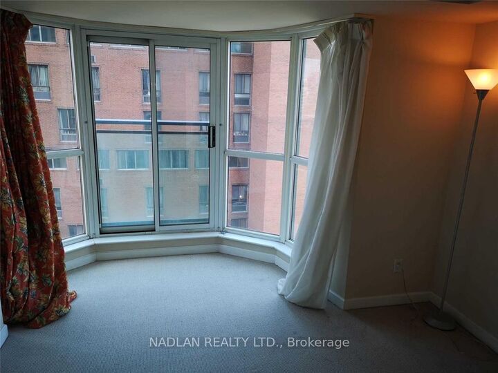 Property Photo:  8 Park Road 1603  ON M4W 3S5 