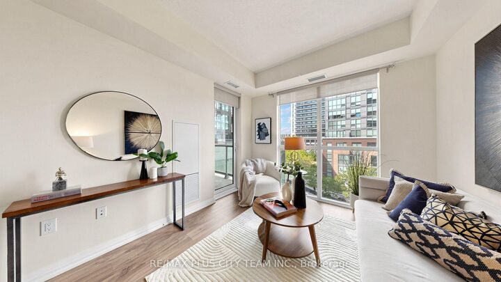 Property Photo:  50 Thomas Riley Road 423  ON M9B 0C5 