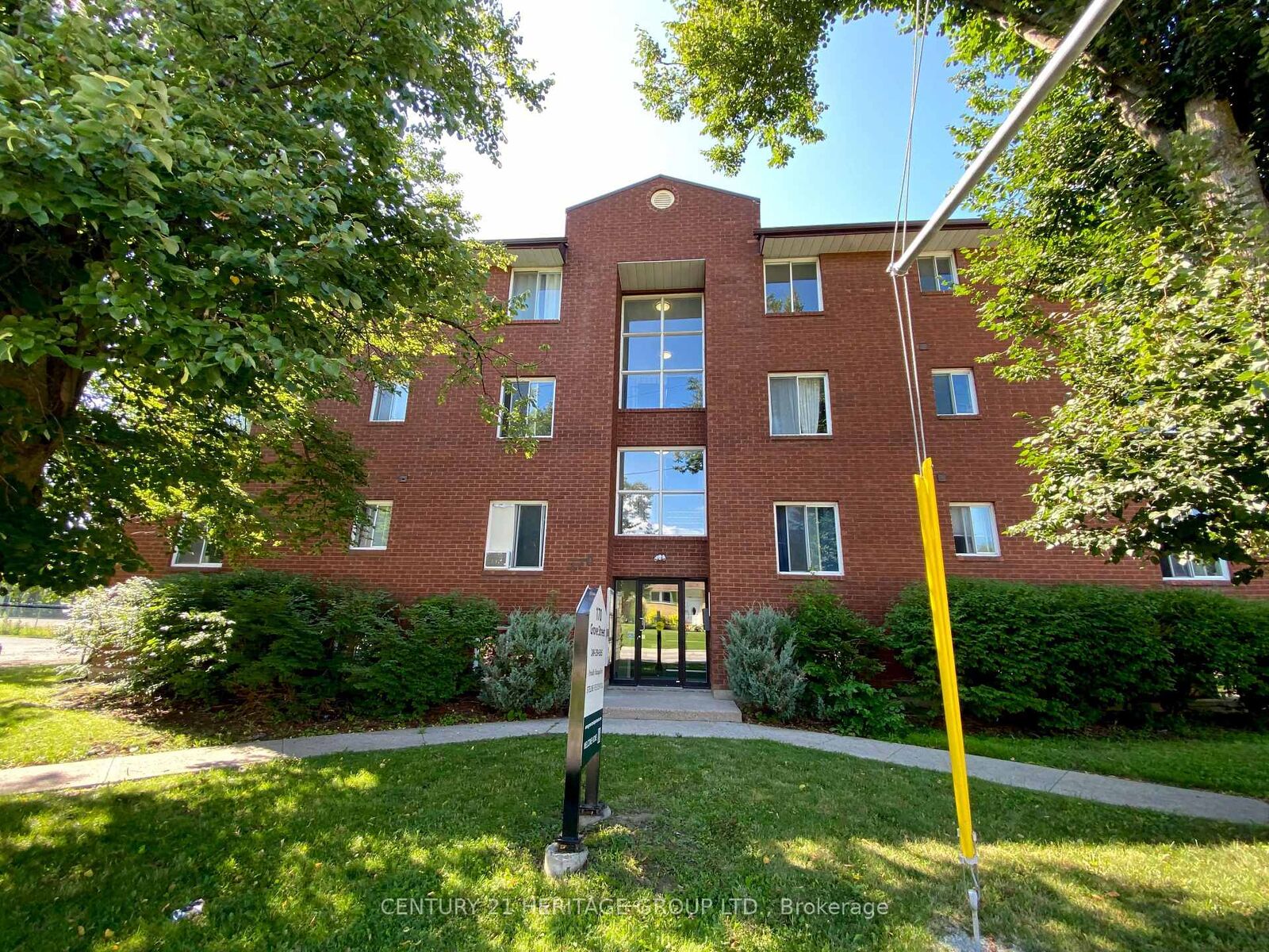 Property Photo: 170 Grove Street E 302 ON L4M 2P7