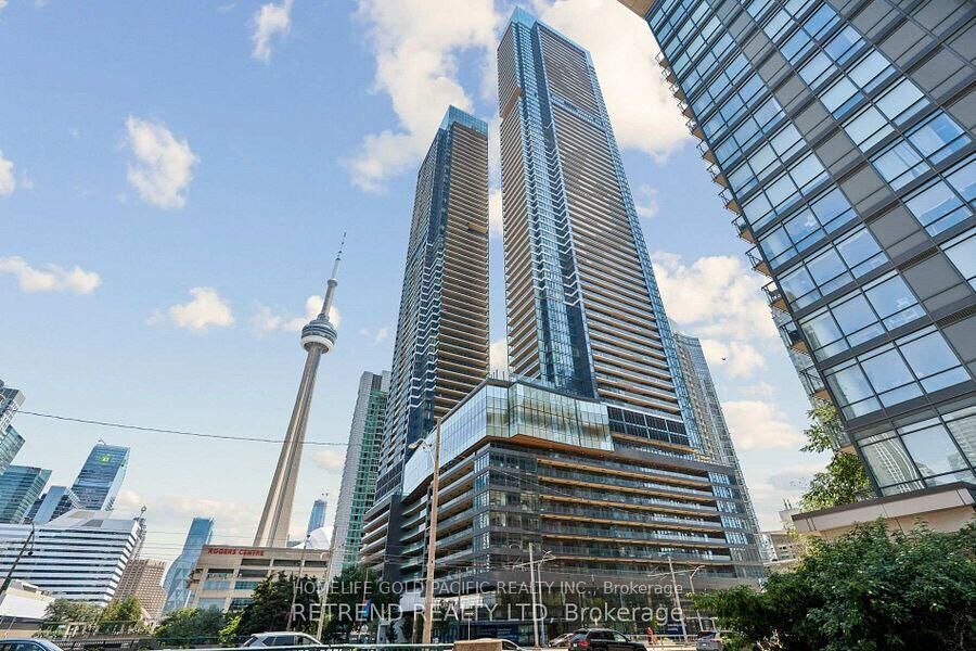 Property Photo:  1 Concord Cityplace Way 4201  ON M5V 0X3 