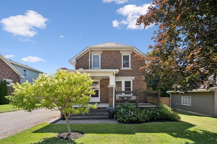 Property Photo:  680 St Andrew Street W  ON N1M 1P6 