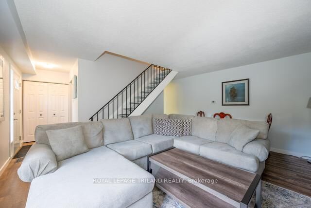 Property Photo: 70 Fiddlers Green Road 104 ON N6H 4R4