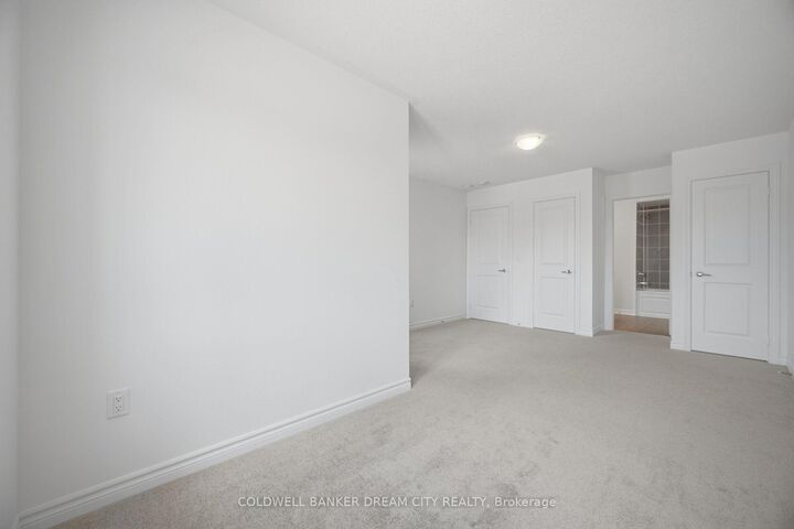Property Photo:  420 Vandusen Avenue  ON N0C 1B0 