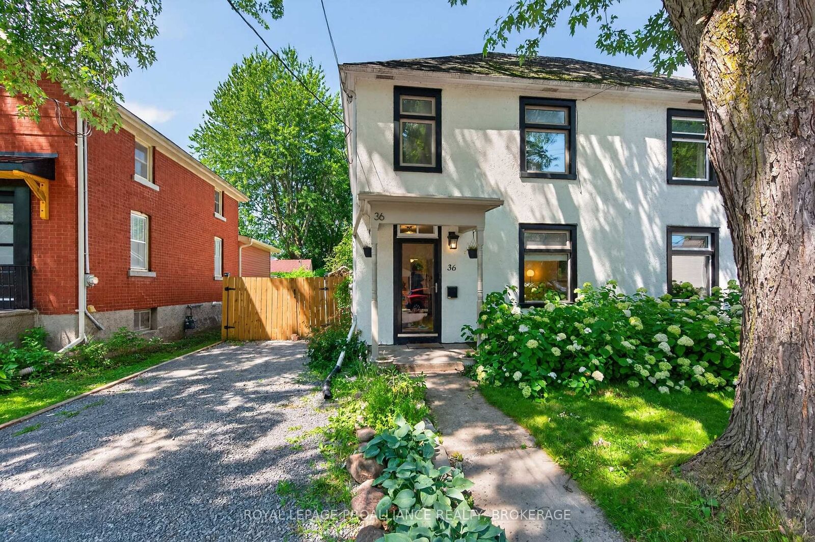 Property Photo:  36 Livingston Avenue  ON K7L 4L2 