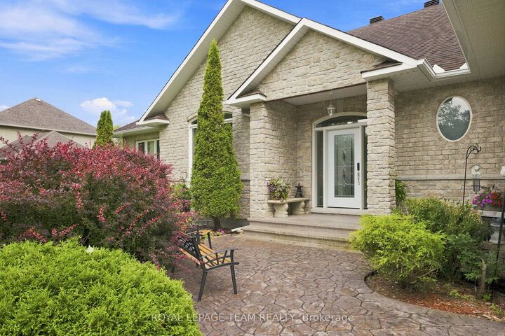 Property Photo:  6810 Pebble Trail Way  ON K4P 0B7 