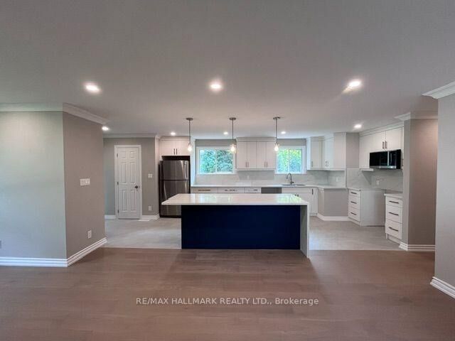 Property Photo: 758 Botany Hill Crescent ON L3Y 3A8