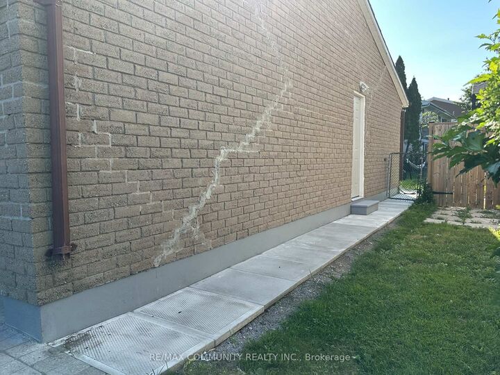 Property Photo:  166 John Tabor Trail Bsmt  ON M1B 2R1 