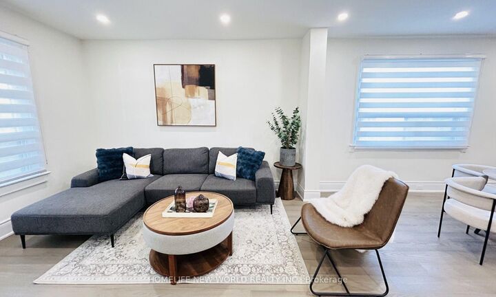 Property Photo:  509 Dupont Street  ON M6G 1Y6 