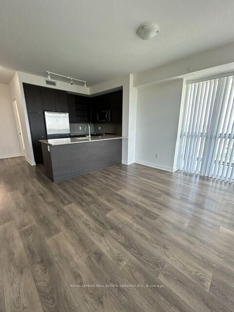 Property Photo: 4633 Glen Erin Drive 1004 ON L5M 0Y6