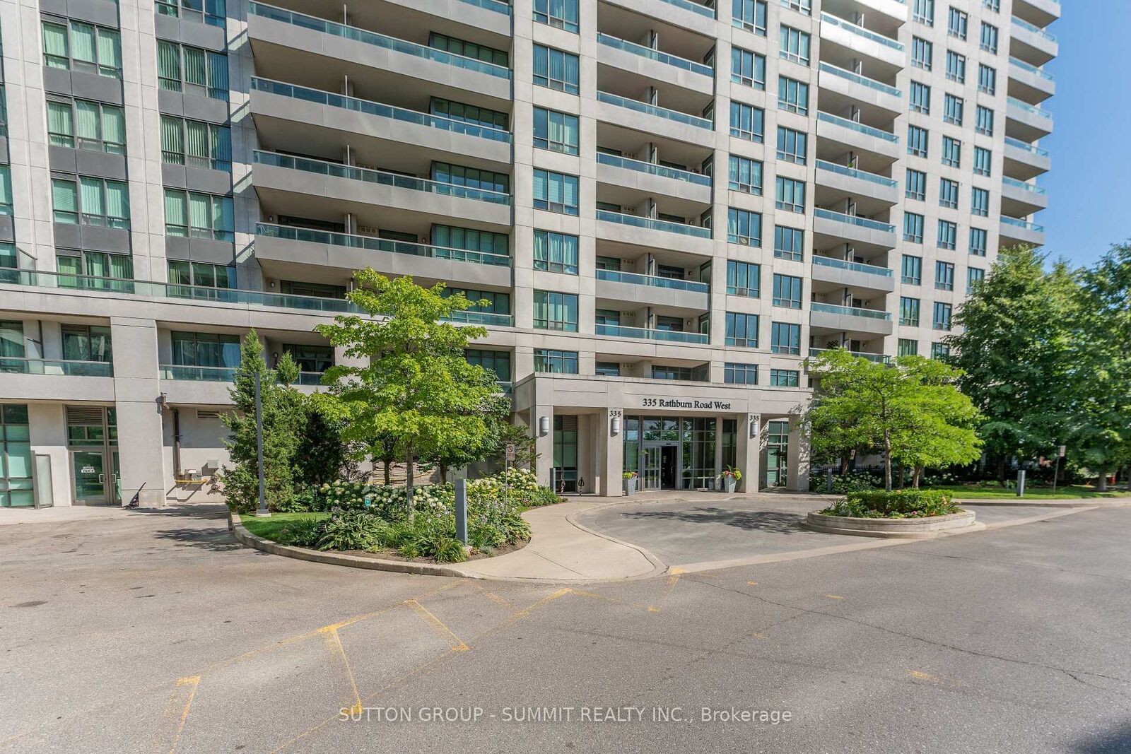 Property Photo:  335 Rathburn Road W 2103  ON L5B 0C8 