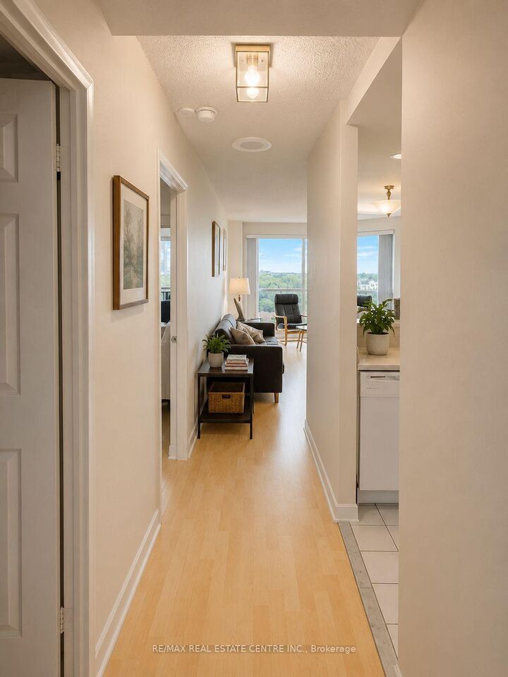 2177 Burnhamthorpe Road W 1007 — photo 1