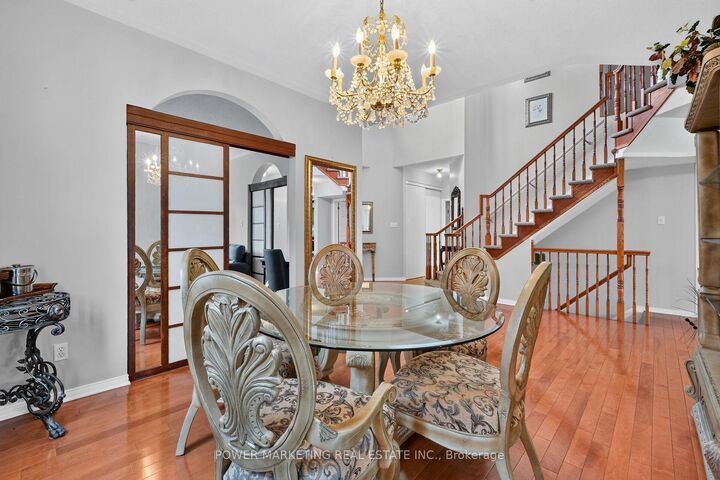 Property Photo: 2165 Blue Willow Crescent ON K1W 1K7