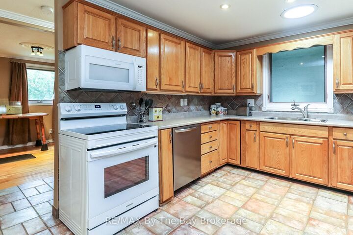 Property Photo: 116 Stroud Crescent ON L9Z 2T4