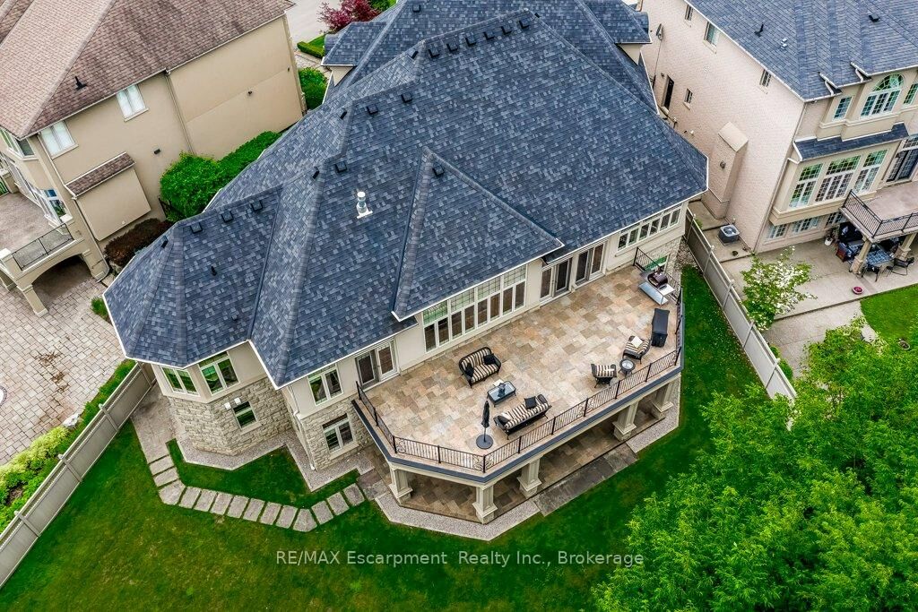 Property Photo:  172 Diiorio Circle  ON L9K 1T3 