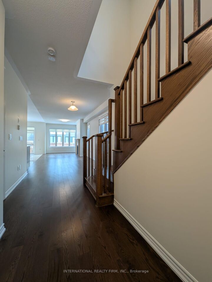 Property Photo:  132 Laing Drive  ON L1P 0N5 