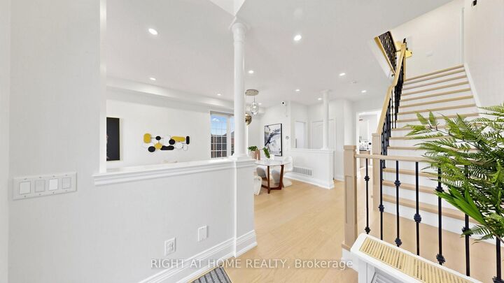 Property Photo: 19 Heaney Court ON L4G 0J7