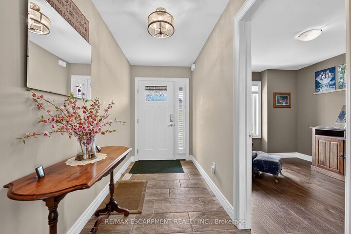 Property Photo: 25 Richard Crescent ON L0R 2A0