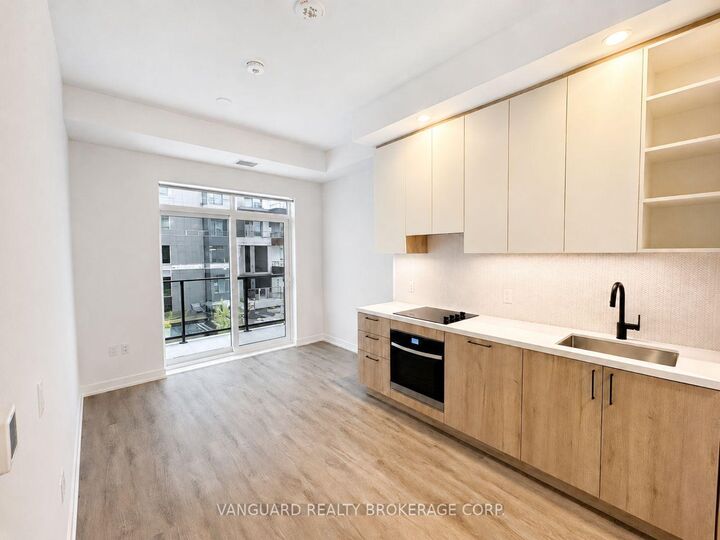 Property Photo:  5 Meadowdale Road 411  ON L4K 0C7 