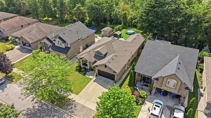 Property Photo:  395 Foxtail Avenue  ON L3C 7N7 