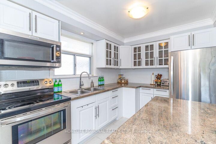 Property Photo:  128 The Westway N/A  ON M9P 2B9 