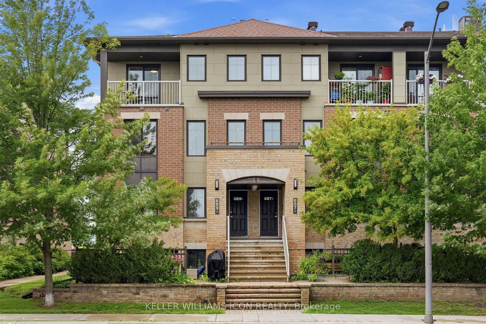 Property Photo: 689B Sue Holloway Drive ON K2J 5R6
