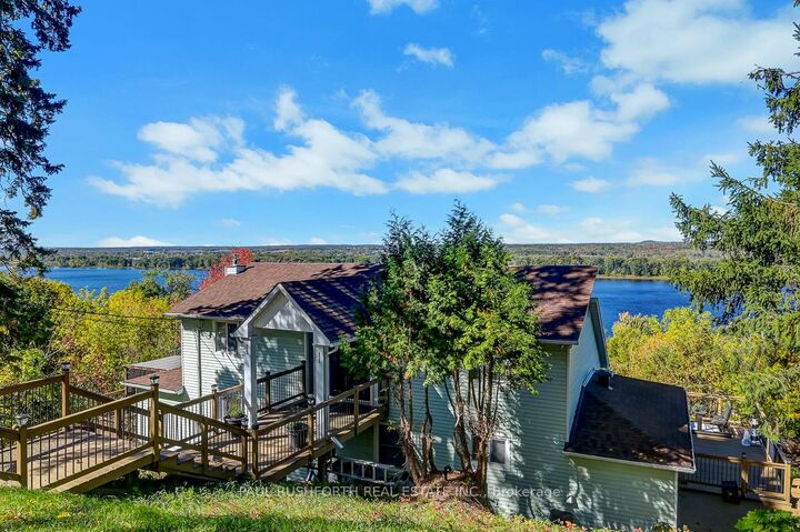 Property Photo: 1565 Lilac Lane ON K4C 1C4
