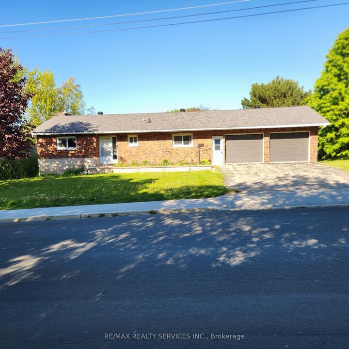 1 Helen Street — photo 1