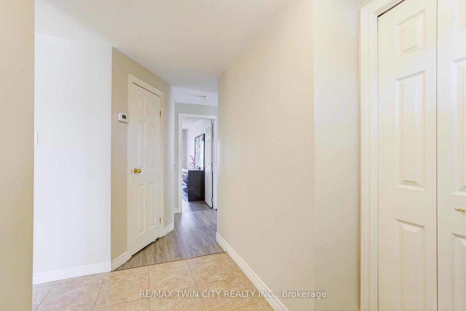 Property Photo:  22 Blackhorne Crescent  ON N2E 1T1 