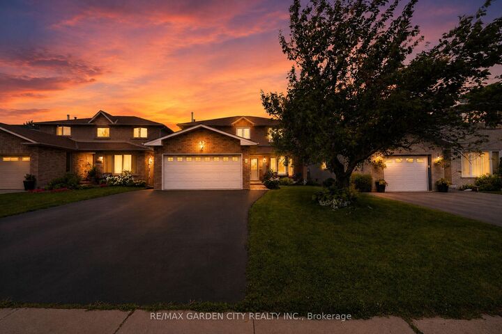 Property Photo:  43 Bonaparte Way  ON L9B 2E1 